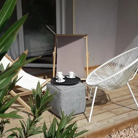 Tres Joli T3 Fraichement Renove, Dans Hotelliere レクシ